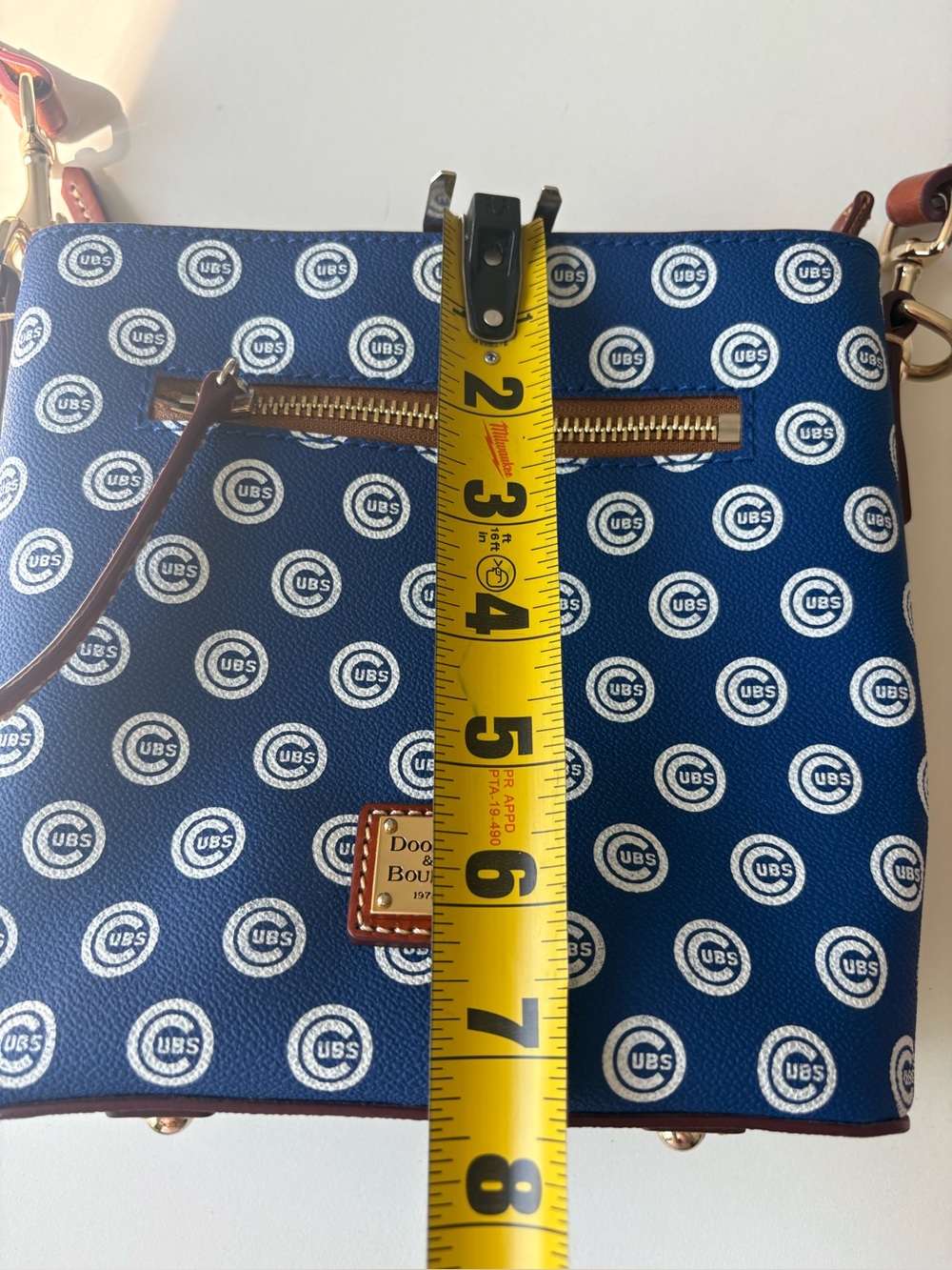 Sold! Dooney & Bourke Chicago Cubs Crossbody Bag - Picture 12 of 14